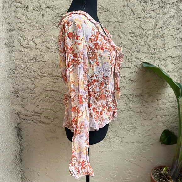 Vintage NWT 90’s Clio Floral Ruffle Button Down Bell Sleeve Blouse - Picture 4 of 8